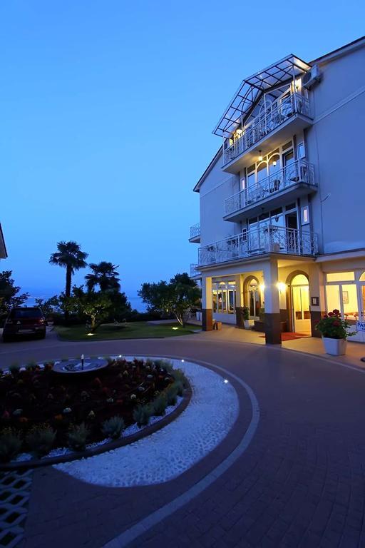 Hotel Stanger Lovran Exterior foto